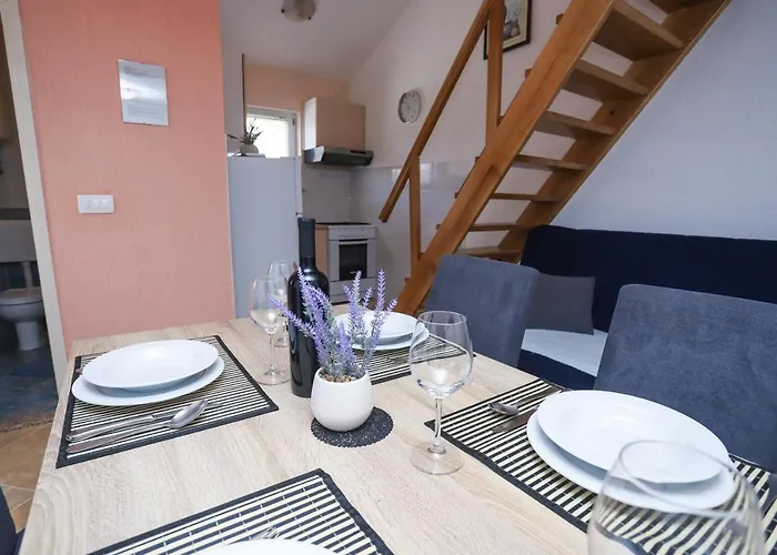 Ivica Apartment *